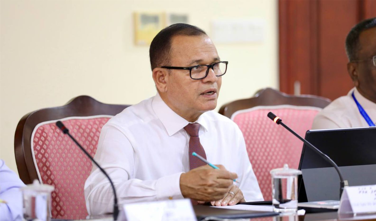 ސިޓީތަކާބެހޭ މިނިސްޓަރު އާދަމް ޝަރީފް އުމަރު