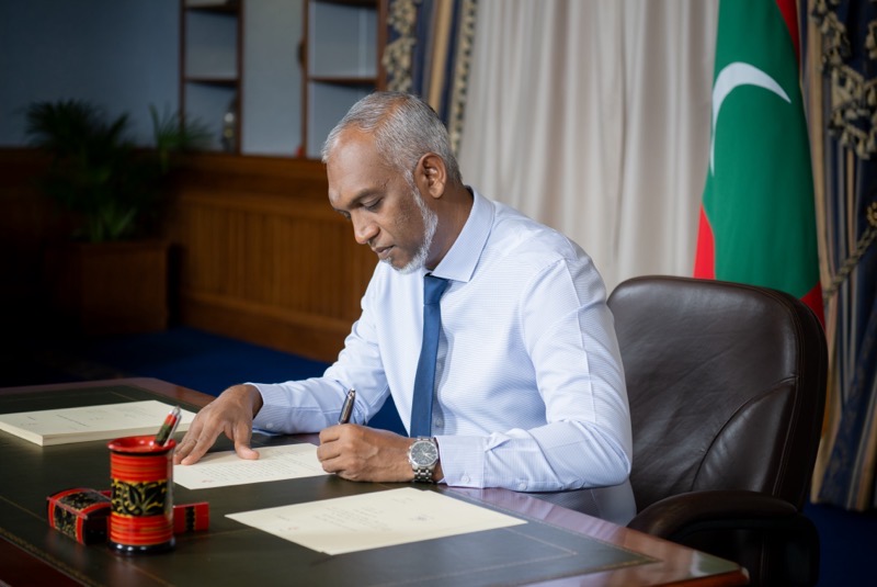 ރައީސުލް ޖުމްހުރިއްޔާ ޑރ. މުހައްމަދު މުއިއްޒު
