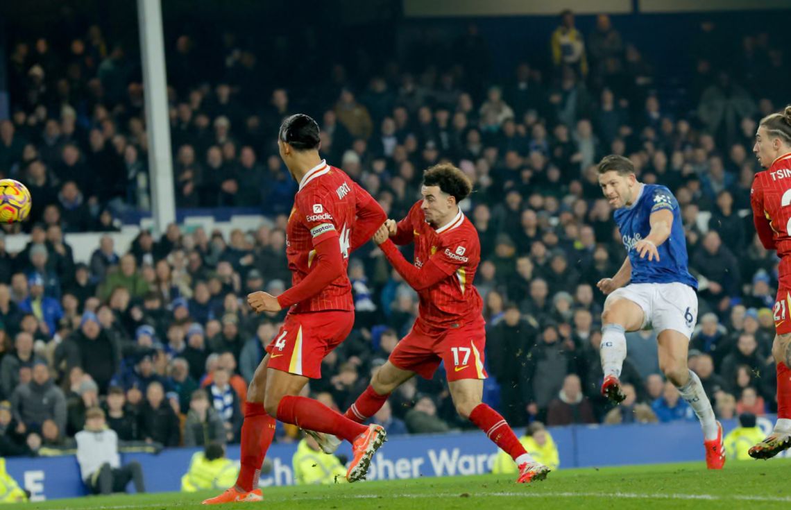 އެވަޓަންގެ ފަހު ސިކުންތުގެ ލަނޑު ލިވަޕޫލްގެ އުންމީދުތަކަށް ހިޔަނިވެއްޖެ