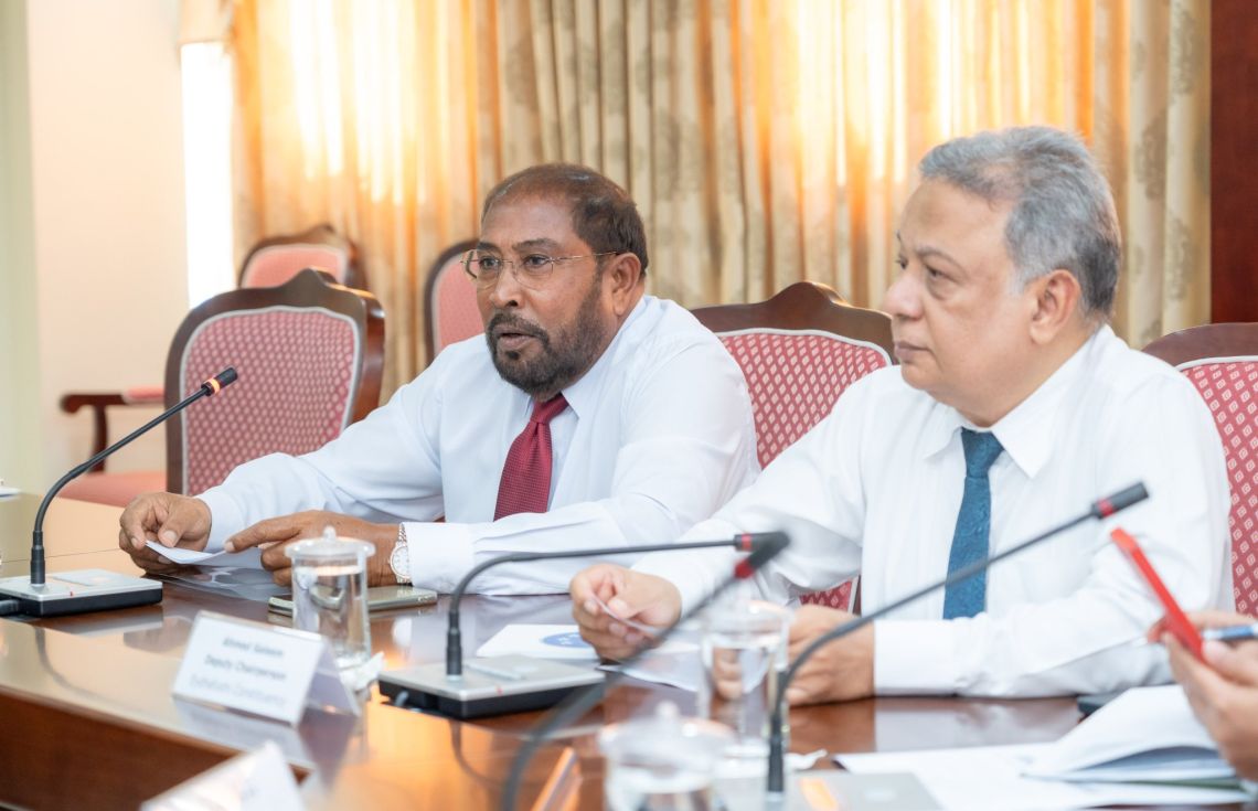 މާލިއްޔަތު ކޮމެޓީގެ ބައްދަލުވުމުގެ ތެރެއިން. / ފޮޓޯ: މަޖިލީސް