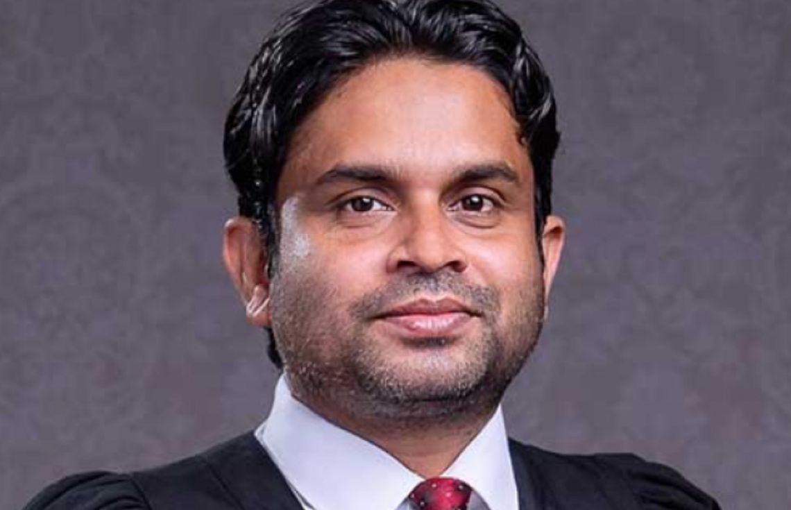 ސުޕްރީމްކޯޓަށް ޝަހީދު އައްޔަން ކުރުމަށް ކޮމެޓީއަށް ފޮނުވައިފި