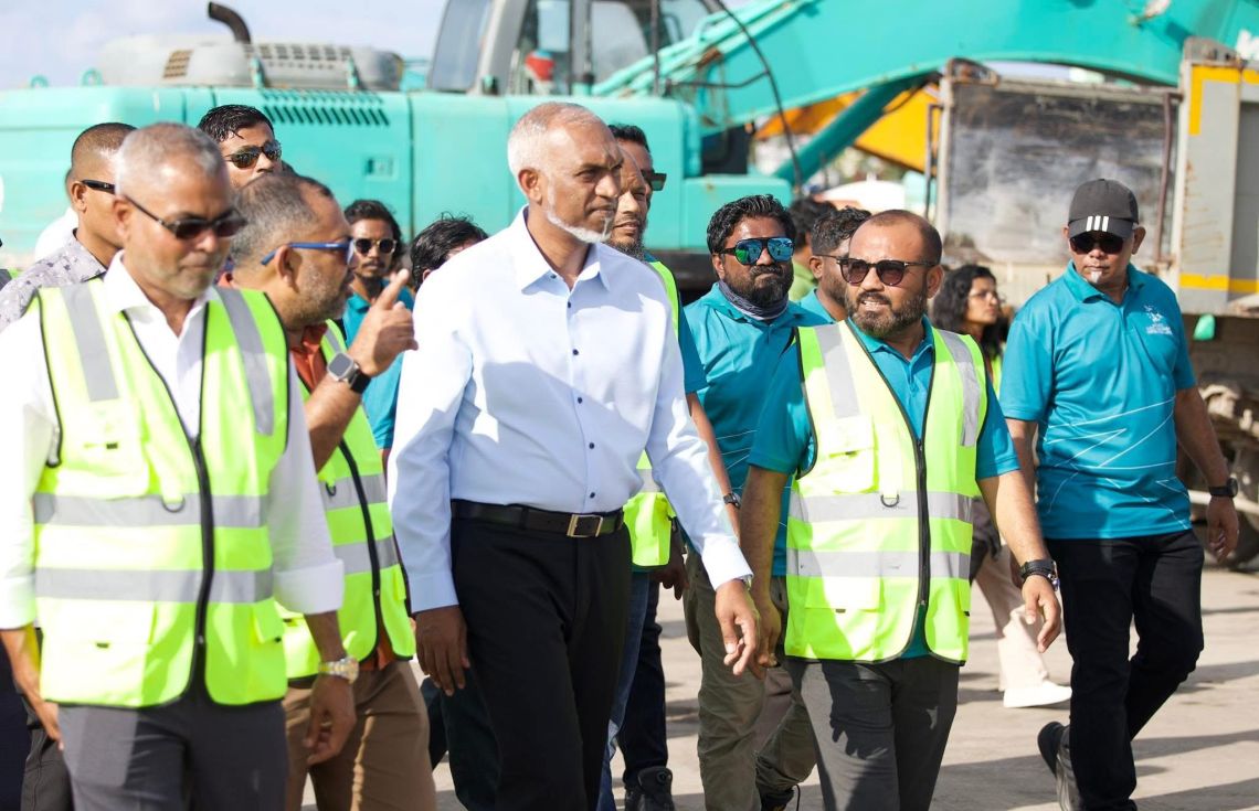 ރައީސް ތިލަފުއްޓަށް، މިއީ ފަހުގެ ތާރީޚުގައި ތިލަފުއްޓަށް ވަޑައިގެންނެވި ހަމައެކަނި ރައީސް: މުޖޭ