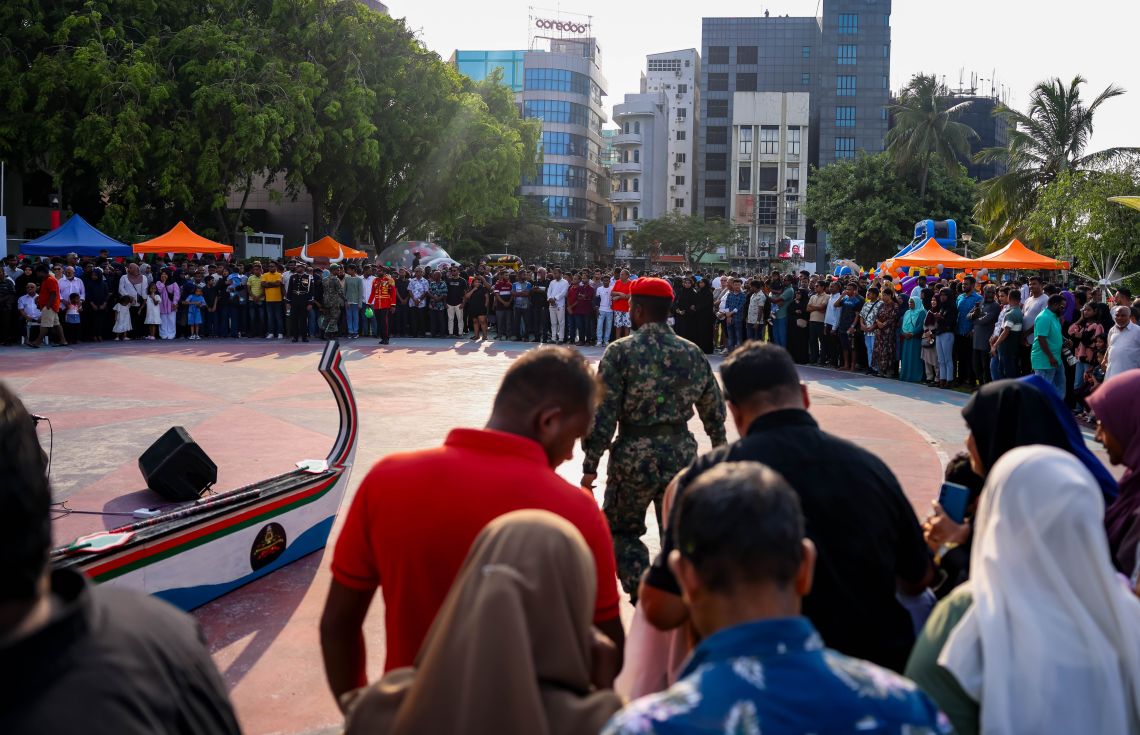 އެތައް ސަތޭކަ ކުދިންނަކާއެކު "ޢީދު ހަވީރު" ހަރަކާތަށް ބޮޑު ތަރުޙީބެއް!