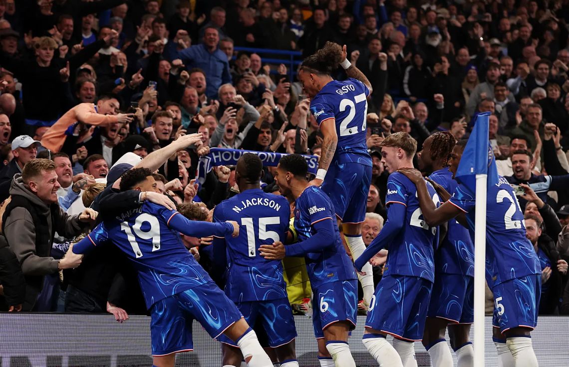 ޗެލްސީ ގަދަ ހަތަރަކަށް ޖެހިލައިފި