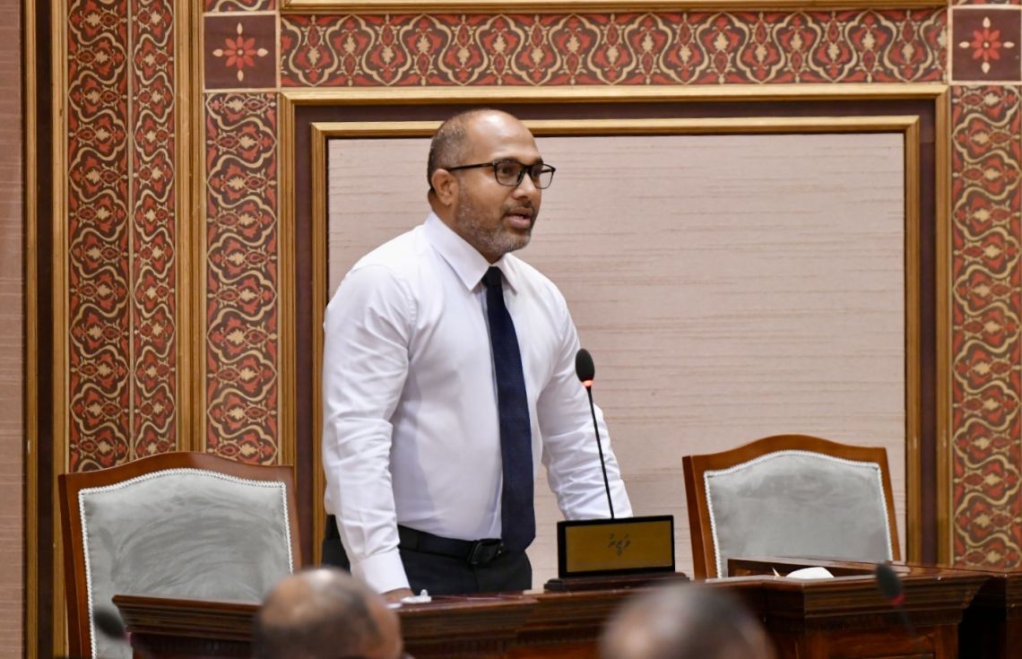 ދާޚިލީ ވަޒީރު މިއަދު މަޖިލީހުގައި މެންބަރުންގެ ސުވާލުތަކަށް ޖަވާބު ދެއްވަނީ: ސަރުކާރުން އެޅި ފިޔަވަޅުގެ ސަބަބުން ރައްޔިތުންގެ ޒާތީ މަޢުލޫމާތުތައް މިހާރު ވަނީ ރައްކާތެރިކުރެވިފައި ކަމަށް. ވަޒީރު ވިދާޅުވި.