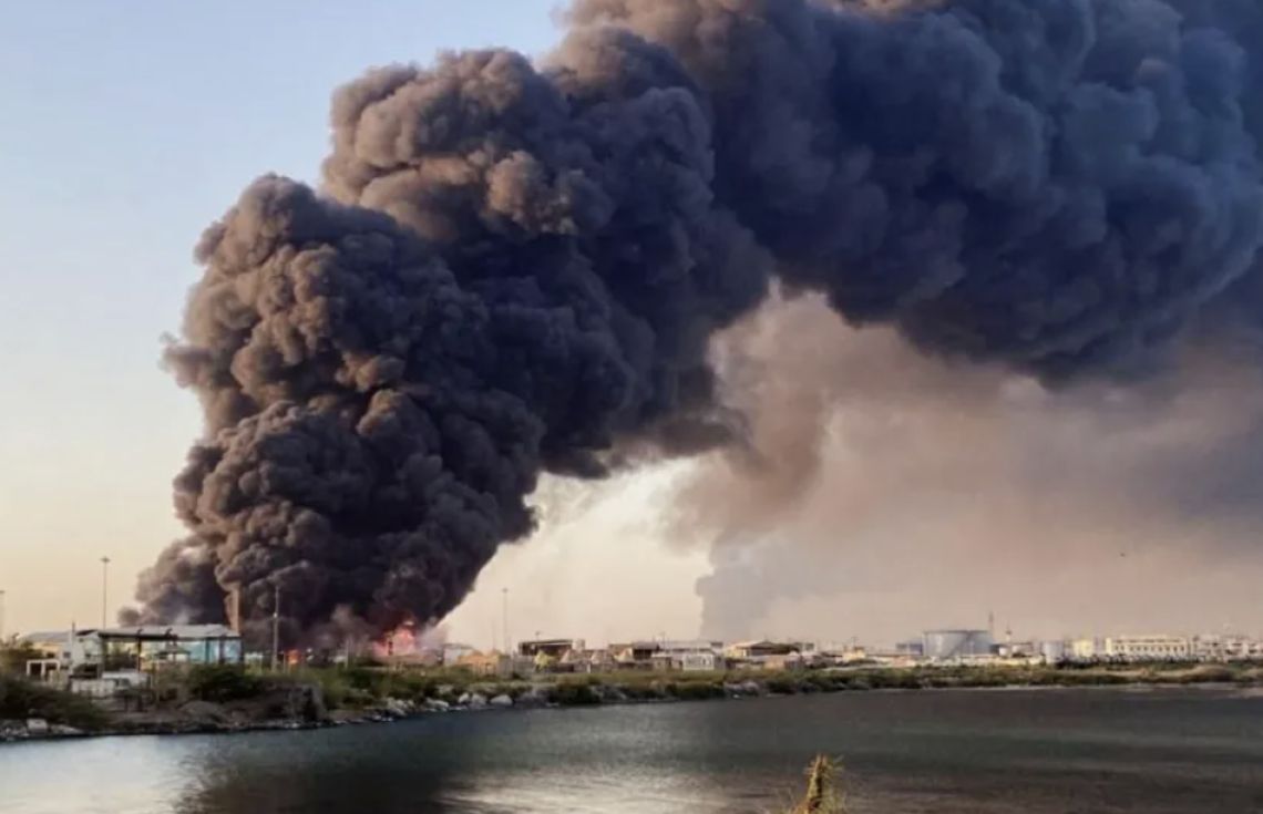 ސޫދާނުގެ ޖަލަކަށް ޙަމަލާދީ 20 މީހުން މަރާލައި 50 މީހުން ޒަޚަމް ކޮށްފި