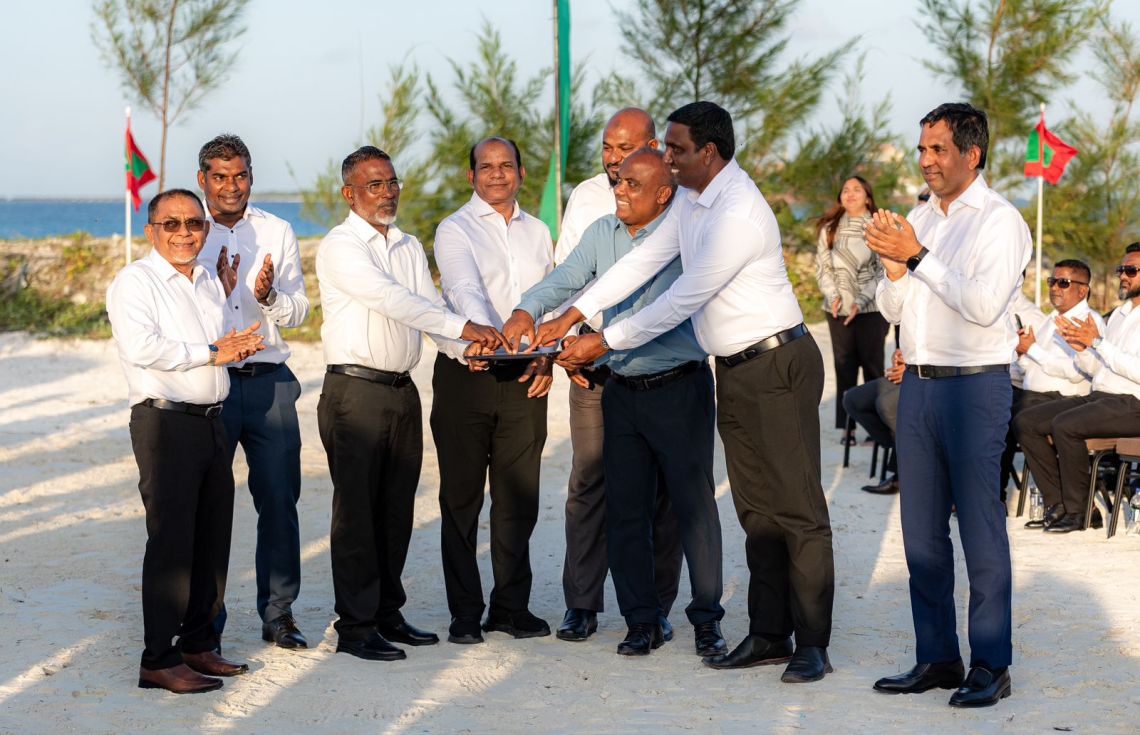 ބަންކަރިން ޚިދުމަތުން 7.4 މިލިއަން ޑޮަލަރު ލިބިއްޖެ: ސައީދު