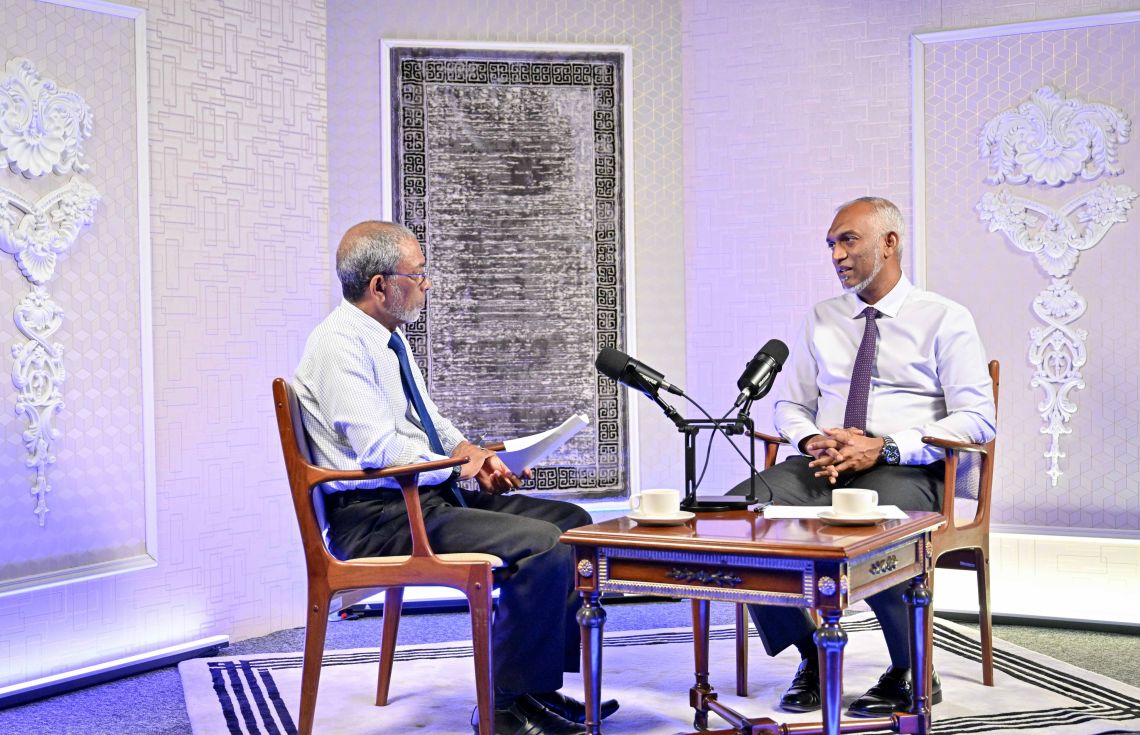 'ރައްޔިތުންނާ އެކު' ޕޮޑްކާސްޓުގައި ރައީސް ވާހަކަފުޅުދައްކަވަނީ. / ފޮޓޯ: ރައީސް އޮފީސް