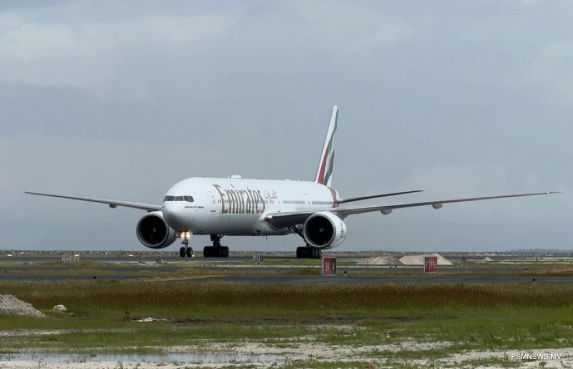 މާފަރު އިންޓަނޭޝަނަލް އެއާޕޯޓަށް ފުރަތަމަ ފަހަރަށް ބޮއިން 777 މަރުކާގެ ވައިޑް ބޮޑީ މަތިންދާބޯޓެއް ޖައްސައިފި