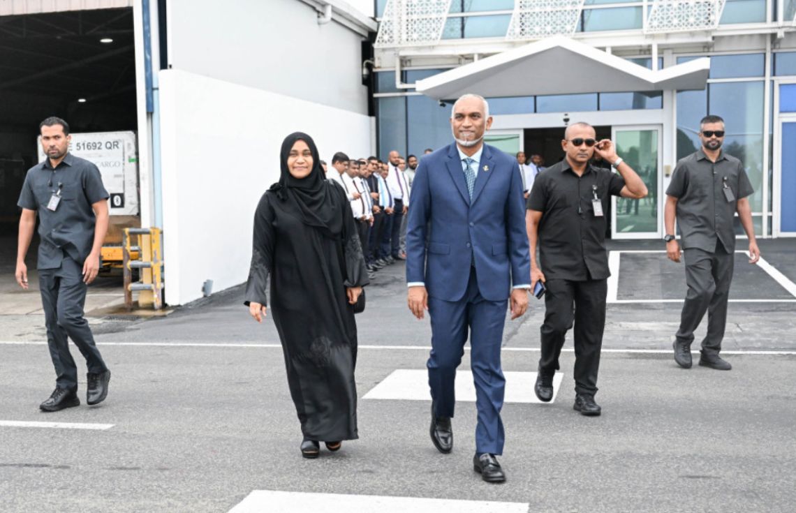 ރައީސްގެ ދެކަނބަލުންގެ ޙައްޖުގެ އަޅުކަމަށް ފުރާވަޑައިގެންފި