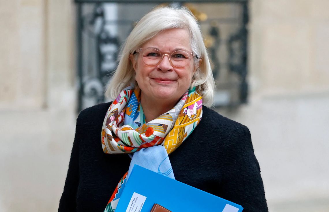 ފުރާންސުން ޖުލައި މަހަށްފަހު ދުންފަތުގެ އިސްތިޢުމާލުކުރުން މަނާކުރަނީ