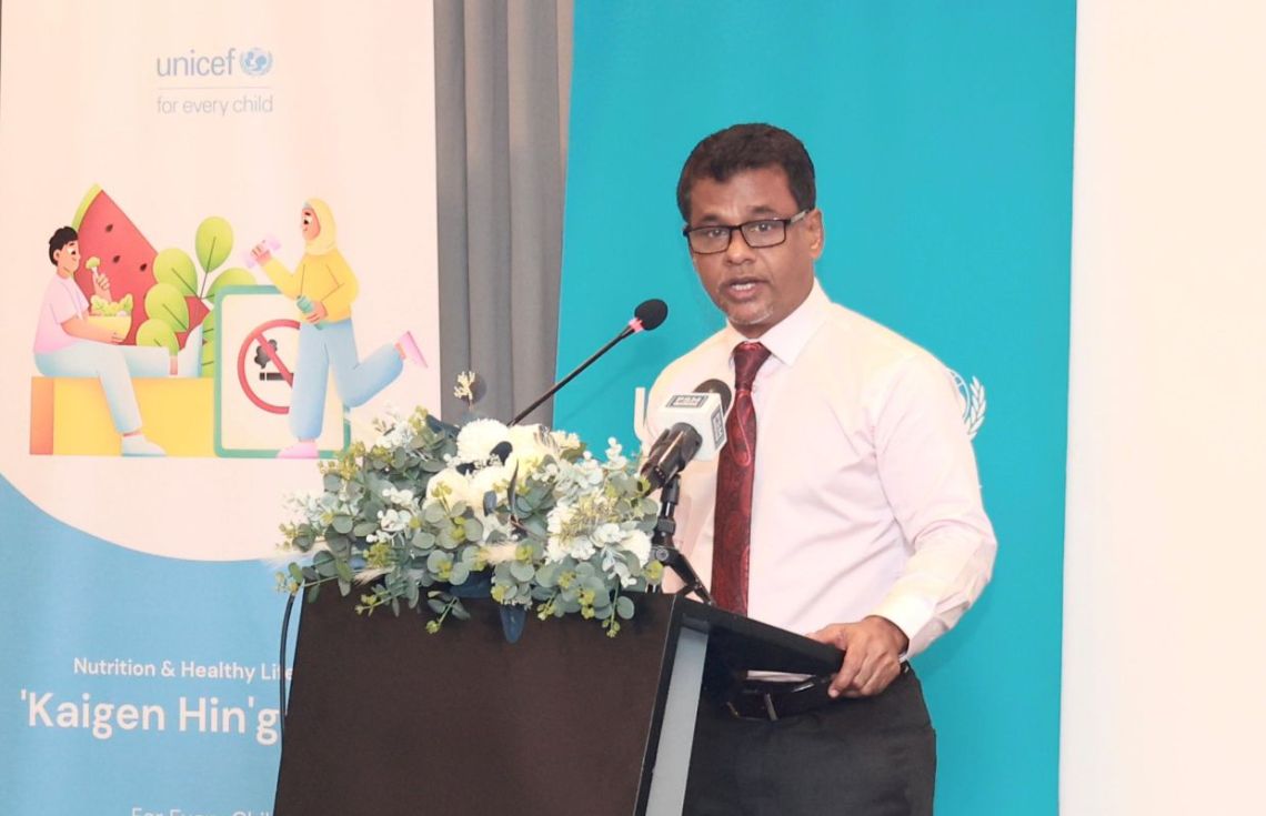 ސިއްޙަތާ ބެހޭ ވަޒީރު ޢަބްދުﷲ ނާޡިމް: މިނިސްޓަރު ވިދާޅުވީ ޑައިލިސިސްގެ ޚިދްމަތް މުޅި ރާއްޖޭގައި ދިނުމަށް ރައީސް ޑރ. މުއިއްޒު ވަރަށް ބޮޑަށް އަހަންމިއްޔަތުކަން ދެއްވާ ކަމަށް.