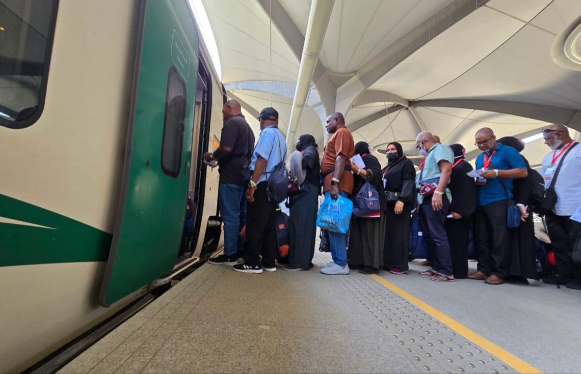 ޙައްޖުވެރީން ފުރަތަމަ ފަހަރަށް ހައި ސްޕީޑް ރޭލުގައި މަދީނާއަށް!