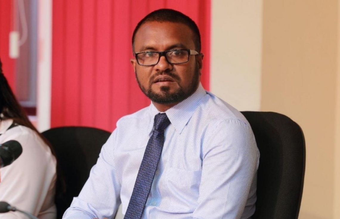 މަރްޙޫމް ބާރީ އާއި ގުޅުވައި ފިތުނަފަސާދަކުރަމުންދާ ޢިމްރާން މަޢާފަށް އެދޭ!