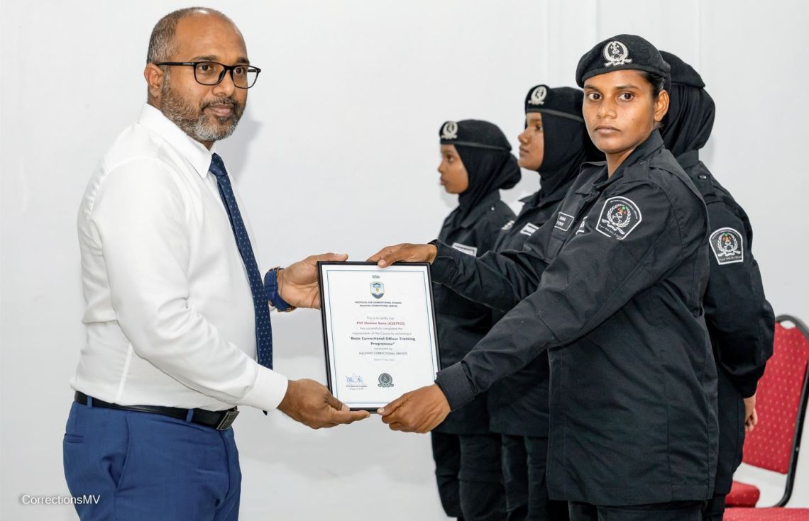 ޖަލު އޮފިސަރުން އަދާކުރަނީ ޒިންމާދާރު ބޮޑު މަސައްކަތެއް: އިހުސާން