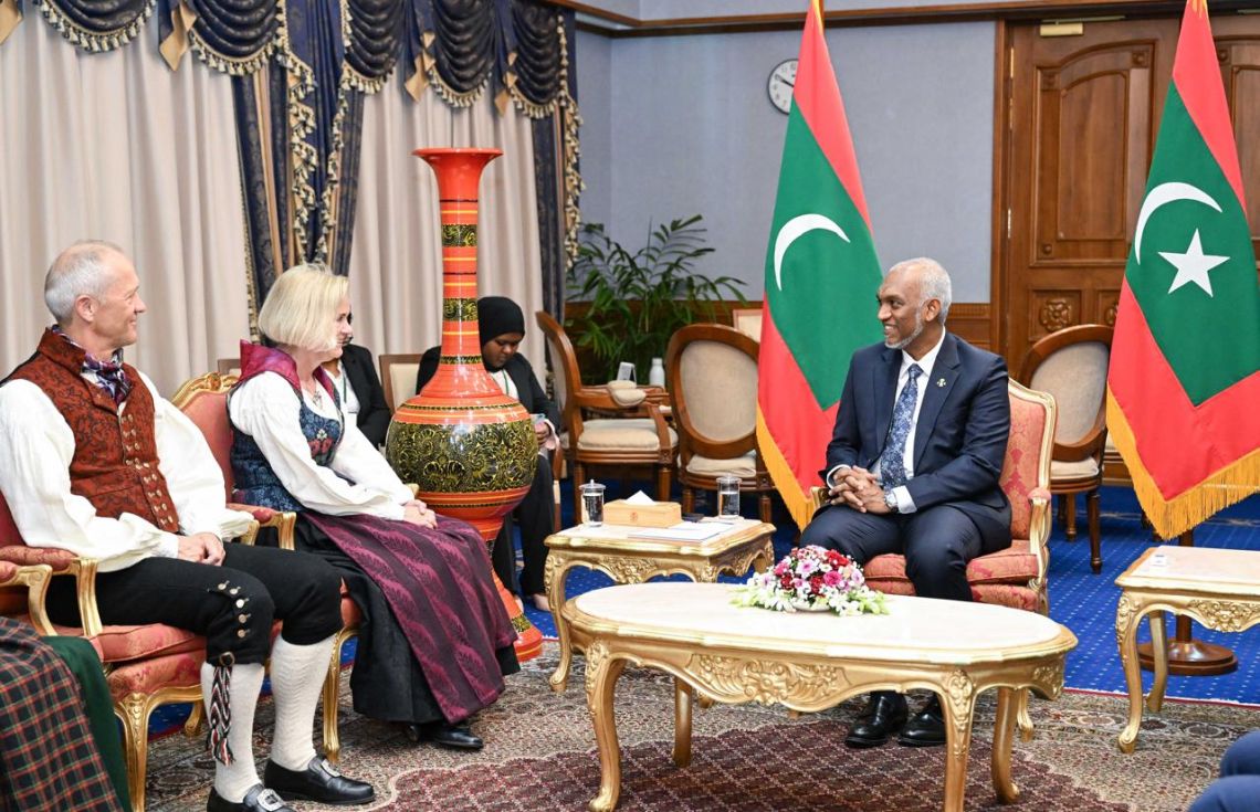 ފަތުރުވެރިކަމާއި ވިޔަފާރީގެ ދާއިރާތަކުން ގުޅުން ބަދަހިކުރުމަށް ނޯވޭއާއި ރައީސް މަޝްވަރާކުރައްވައިފި