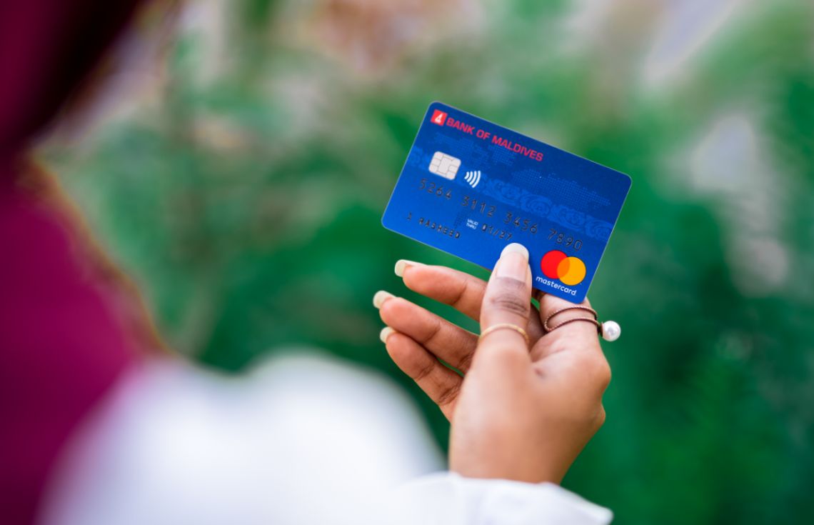 ރާއްޖެއިން ބޭރުގައި ދިރިއުޅޭ ދިވެހިންނަށް 750 ޑޮލަރު އޭޓީއެމުން ނެގޭނެ: ބީއެމްއެލް