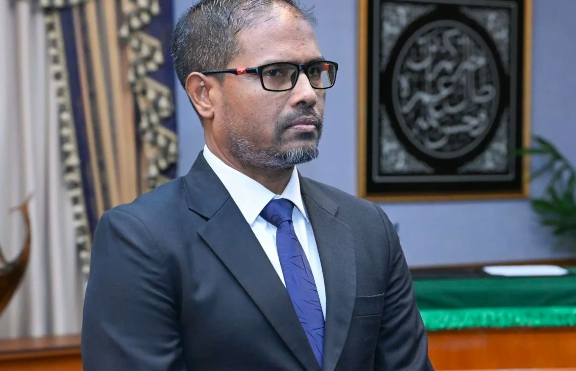 ސުޕްރީމް ކޯޓް ހިންގުން ފަނޑިޔާރު ހަމީދުއާ ހަވާލުކުރައްވައިފި