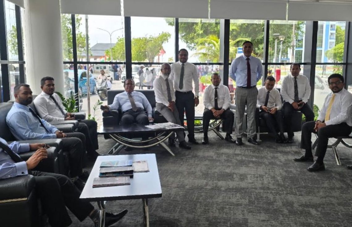 ޑޮލަރުގެ މައްސަލާގައި އެމްޑީޕީން ގަވަރުނަރާ ބައްދަލުކުރަން އެމްއެމްއޭއަށް