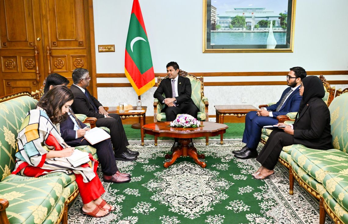 އިންޑިއާގެ ސަފީރާއި ނައިބު ރައީސް ބައްދަލުކުރައްވައިފި