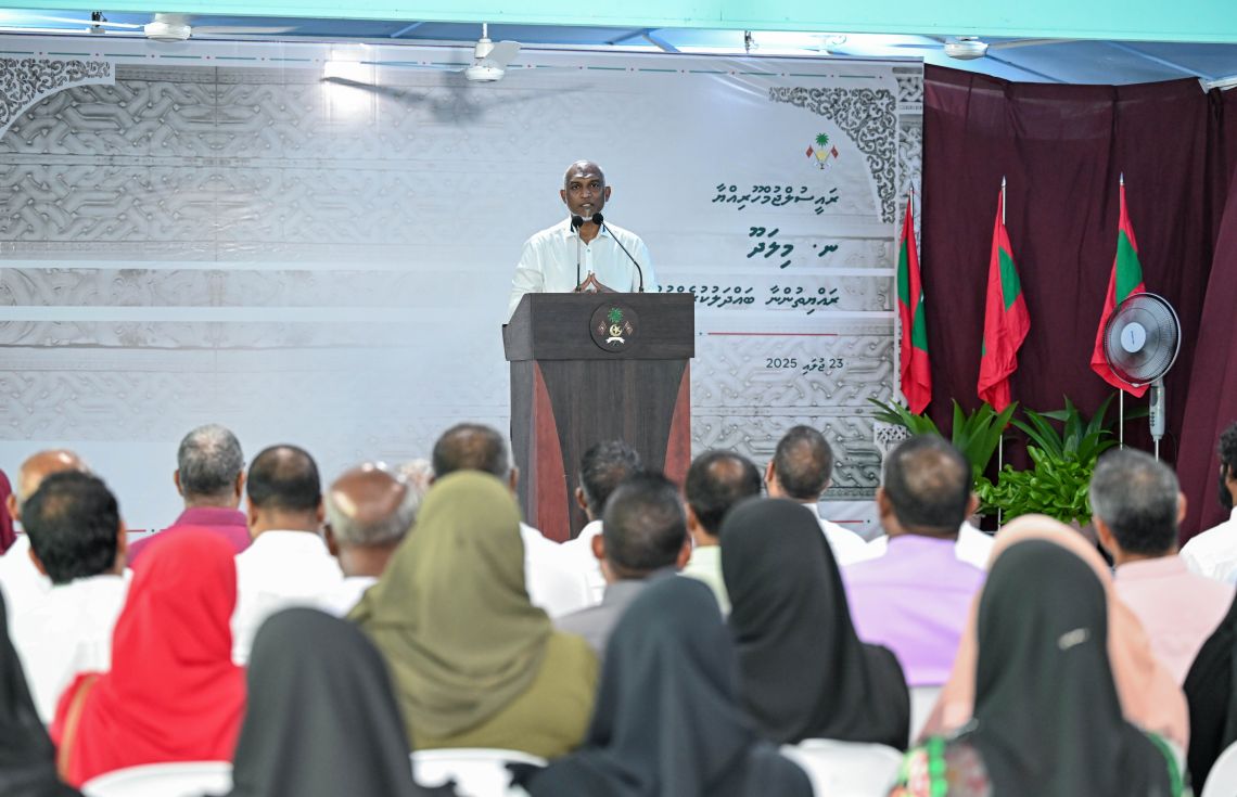 ރައީސް ޑރ. މުހައްމަދު މުއިއްޒު ނ. މިލަދޫގެ ރައްޔިތުންނާ ބައްދަލުކުރެއްވުން / ފޮޓޯ: ރައީސް އޮފީސް