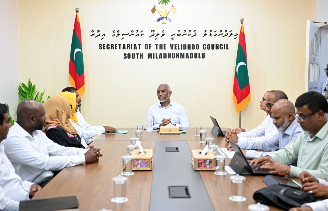 ރައީސް ޑރ. މުހައްމަދު މުއިއްޒު ވެލިދޫ ކައުންސިލާ ބައްދަލުކުރެއްވުން / ފޮޓޯ: ރައީސް އޮފީސް