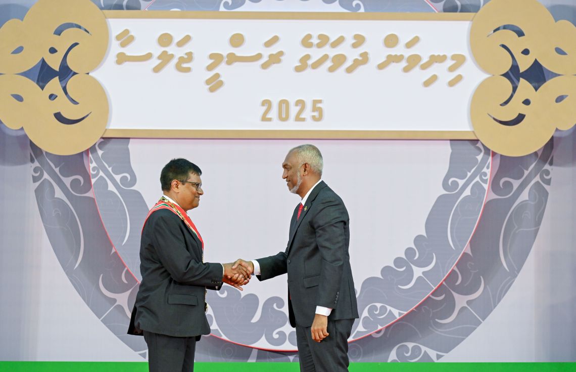 މުއުތަސިމަށް ނިޝާން އިއްޒުއްދީންގެ އިއްޒަތް އަރުވައިފި