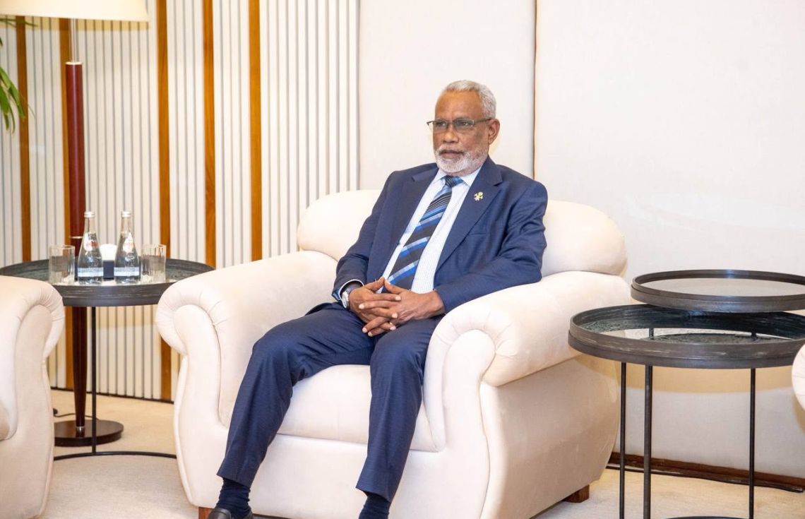 މަޖިލިސް ރައީސް ސްވިޒަލޭންޑުން ރާއްޖެ ވަޑައިގެންފި!