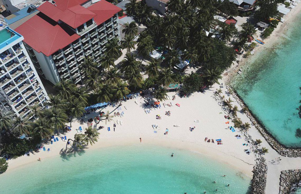 ހައްޖު ކޯޕަރޭޝަނުން މާފުށީގައި ހޮޓަލެއް އަޅަިދޭނެ ބަޔަކު ހޯދަނީ