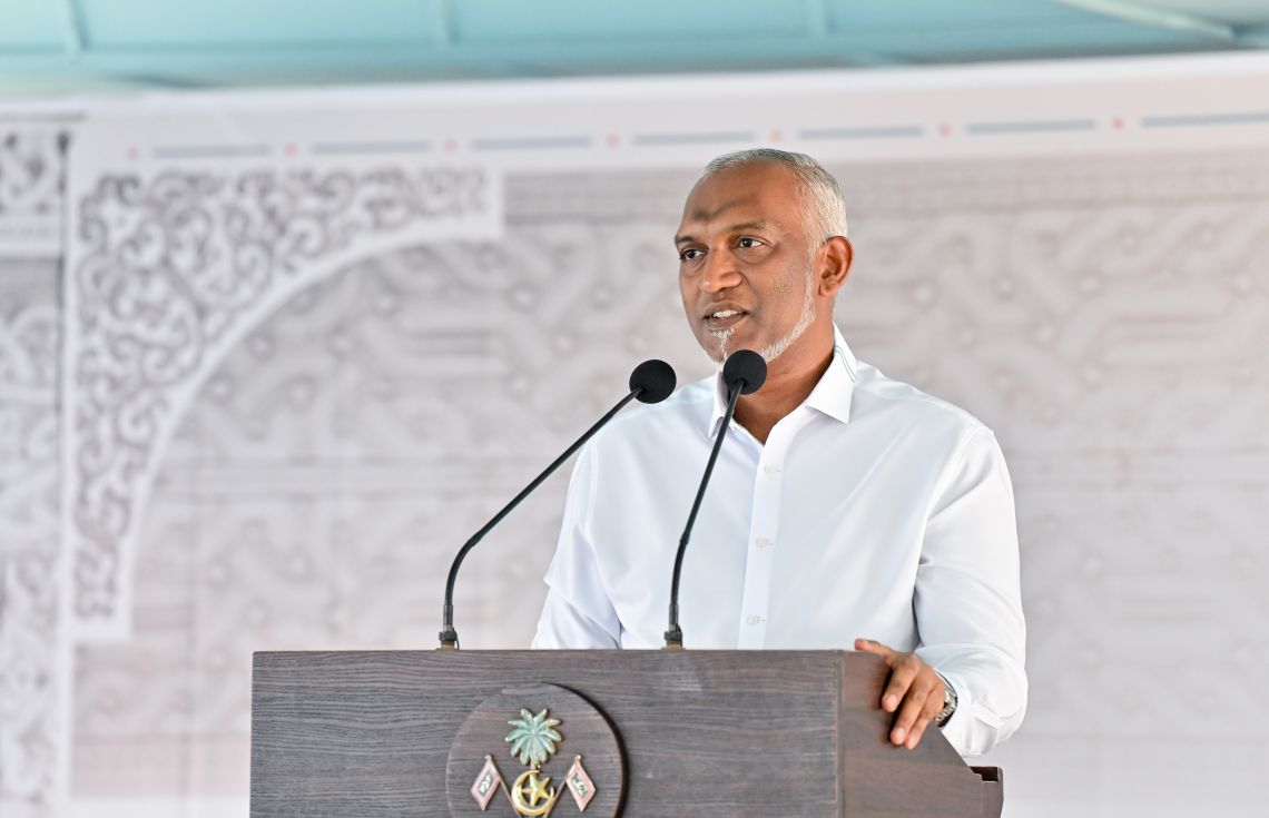 ރައީސް މުއިއްޒު: ފޮޓޯ/ ރައީސް އޮފީސް---