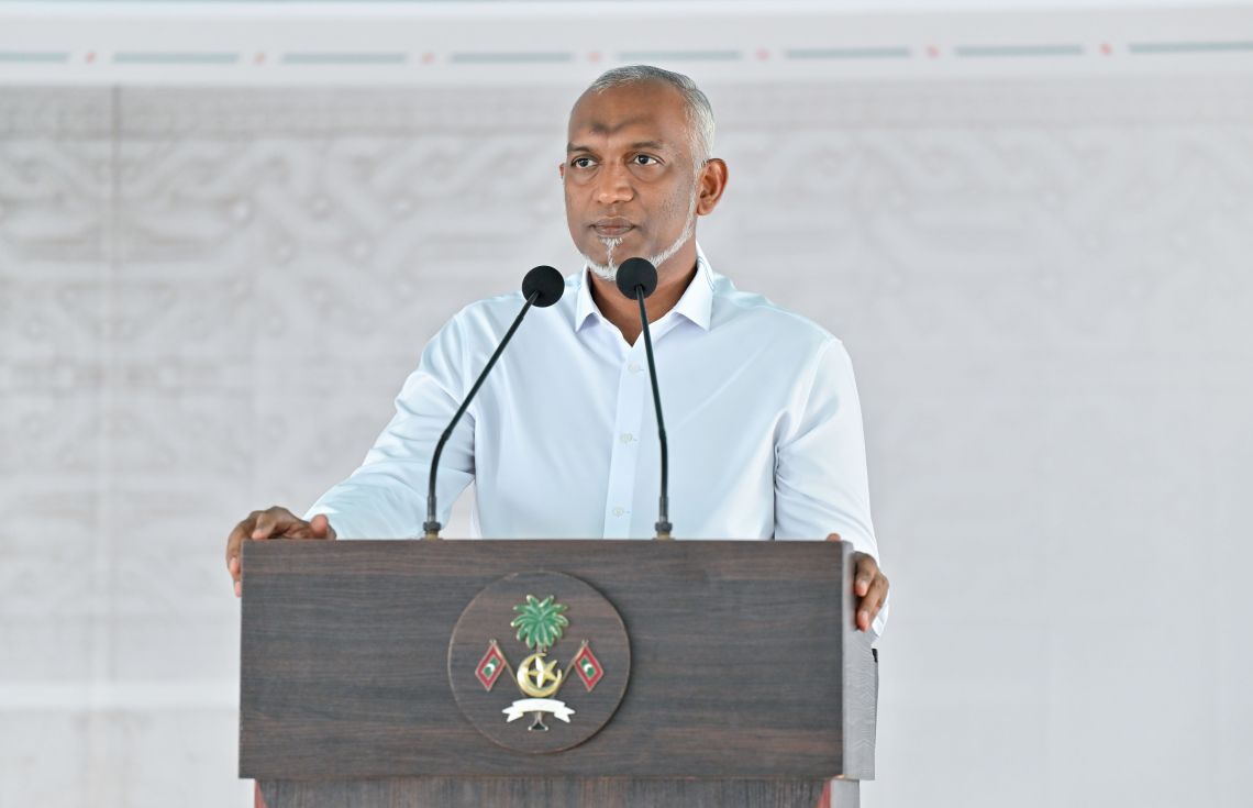 ރައީސް މުއިއްޒު: ފޮޓޯ/ ރައީސް އޮފީސް---
