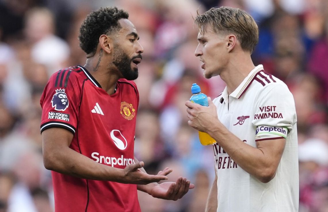 ޕްރިމިއަރ ލީގުގެ ފުރަތަމަ ހަފްތާ: މެންޗެސްޓަރ ޔުނައިޓެޑުގެ ސަޕޯޓަރުންނަށް ނާއުންމީދު