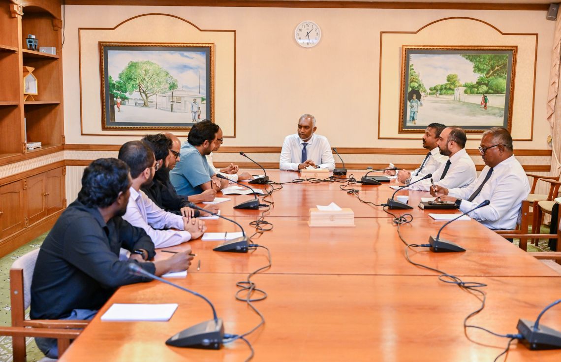 މިއީ މީޑިއާ ޕްރޯ ސަރުކާރެއް: ރައީސް