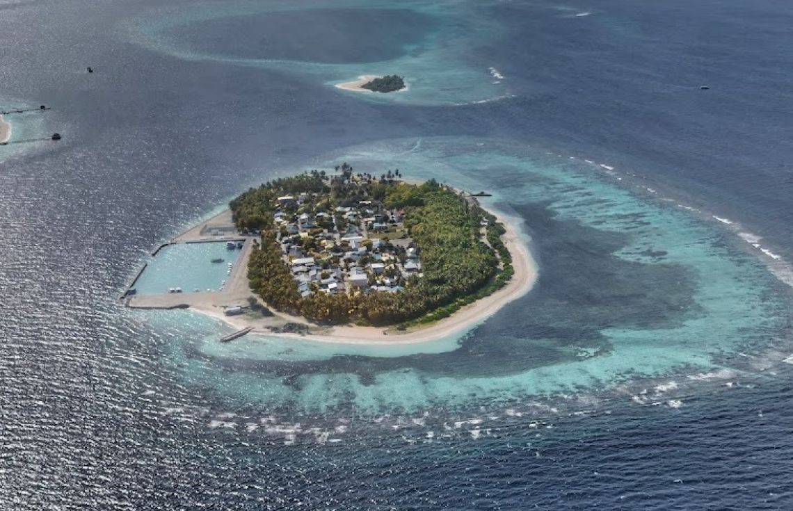 ކަނޑުމަތީގައި މުޒާހަރާކުރަން ދޮންފަނު ސަރަހައްދުގައި ޑައިވްކޮށް ފީނުން މަނާ ކޮށްފި