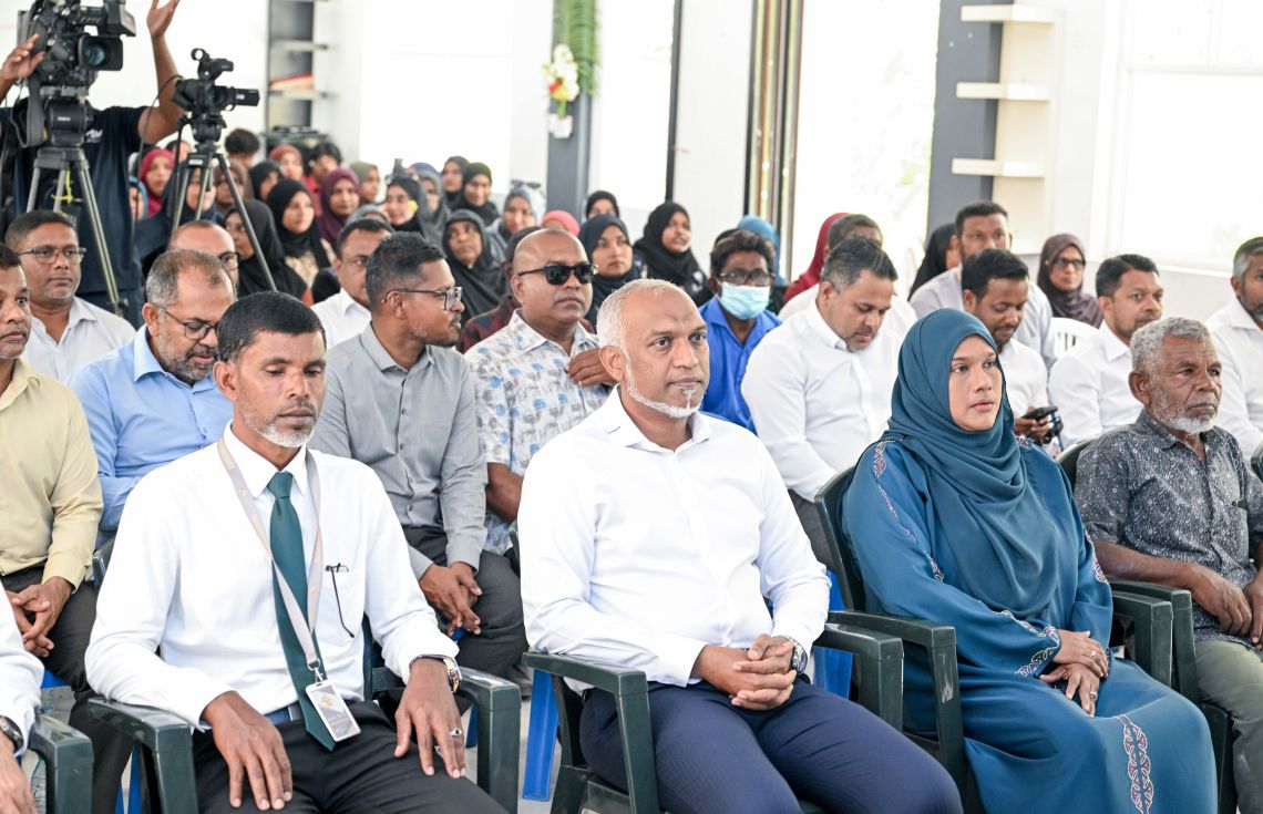 ދަރަނބޫދޫ ޖަލްސާގައި ރައީސް ބައިވެރިވެ ވަޑައިގަންނަވަނީ: ފޮޓޯ/ ރައީސް އޮފީސް---