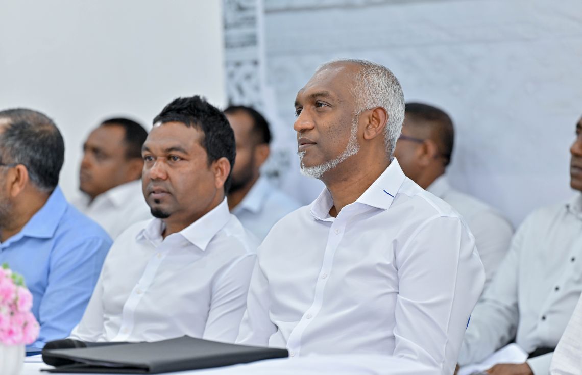 މަގޫދޫގެ އެއާޕޯޓު އަހަރެއްގެ ތެރޭގައި ނިންމާނެ ކަމަށް ރައީސް ވިދާޅުވެއްޖެ