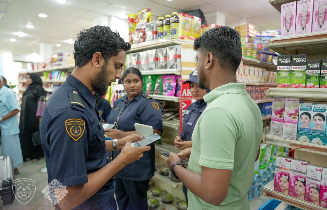 ޤައުމީ އޮޕަރޭޝަންގެ ތެރެއިން މިއަދު އެކަނިވެސް 80އަށްވުރެ ގިނަ ބިދޭސީން އިމިގްރޭޝަނުގެ ބެލުމުގެ ދަށަށް ގެނެސްފި