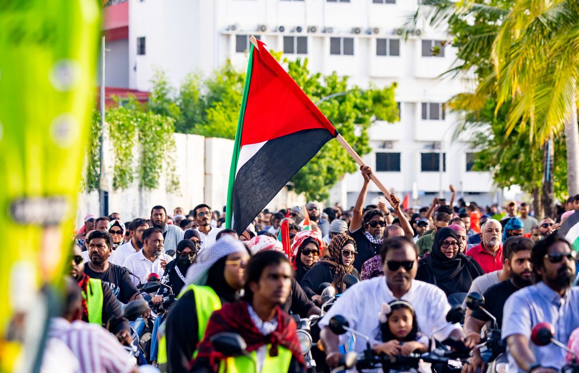 ޣައްޒާ ފްލޮޓިއްލާ ހުއްޓުވުމާ ދެކޮޅަށް މިރޭ އާޓިފިޝަލް ބީޗުގައި އެއްވުމެއް