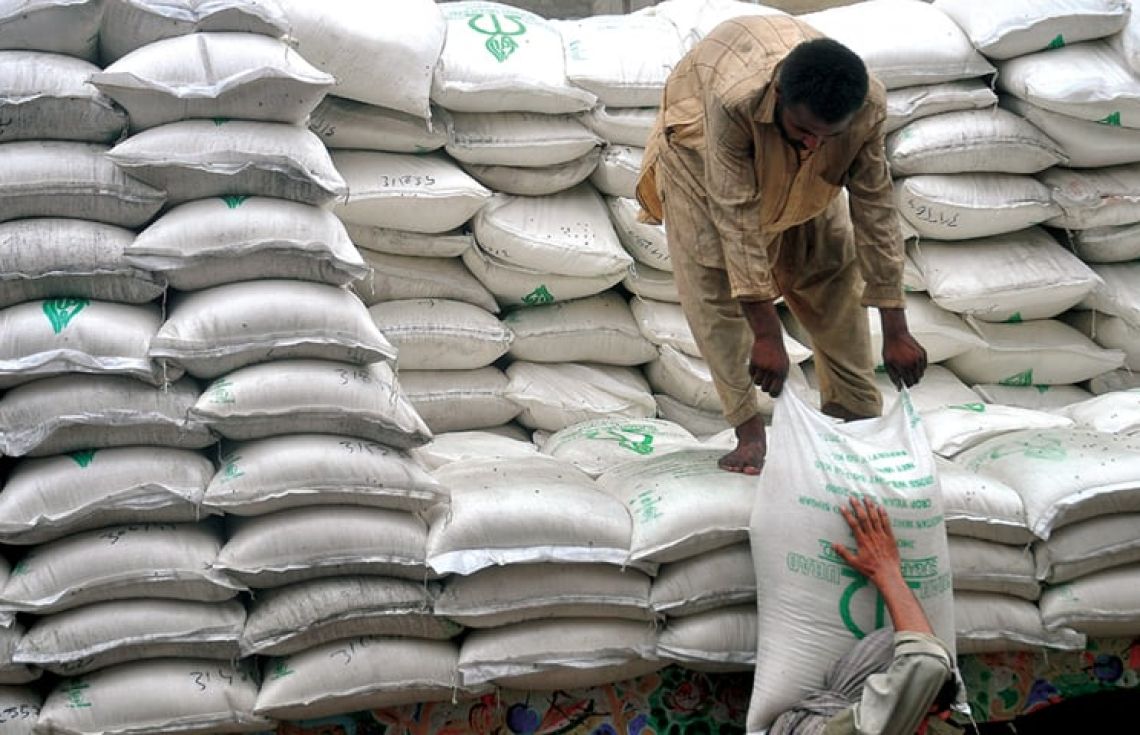 ޕާކިސްތާނުގައި ހަކުރު ކިލޯއެއްގެ އަގު 200 އަށް އަރައިފި