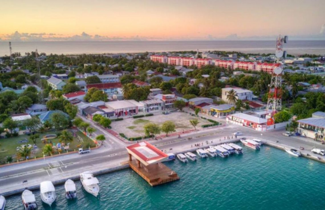 ތިނަދޫ ސިޓީގައި މަގު ހުރަސްކުރި ކުޑަކުއްޖެއްގެ ގައިގައި ސައިކަލަކުންޖެހި އަނިޔާވެއްޖެ