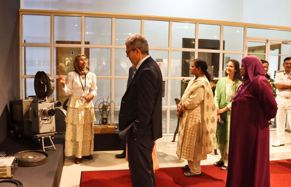 ޑިފެންސް ޑައިލޮގްގައި ބައިވެރިވާ އިންޑިއާ ވަފުދު ގައުމީ ދާރުލްއާސާރަށް ޒިޔާރަތްކޮށްފި