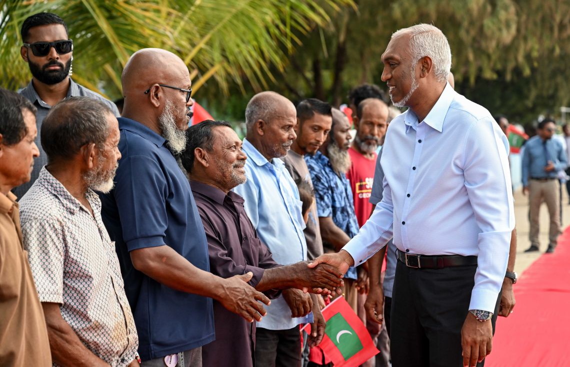 ރައްޔިތުން ކައިރިއަށް ނުގޮސް މާލޭގައި މަޑުކުރުން އެއީ އަޅުގަނޑު ގެންގުޅޭނެ ސިޔާސަތެއް ނޫން: ރައީސް