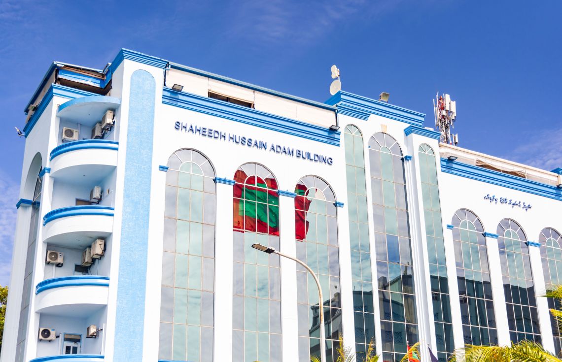 ފުލުހުން ތިލަފުއްޓަށް އަރައިފި، ބެލެވޭ ގޮތުގައި ކޮންޓެއިނަރު މައްސަލައިގެ ތަހުގީގަށް