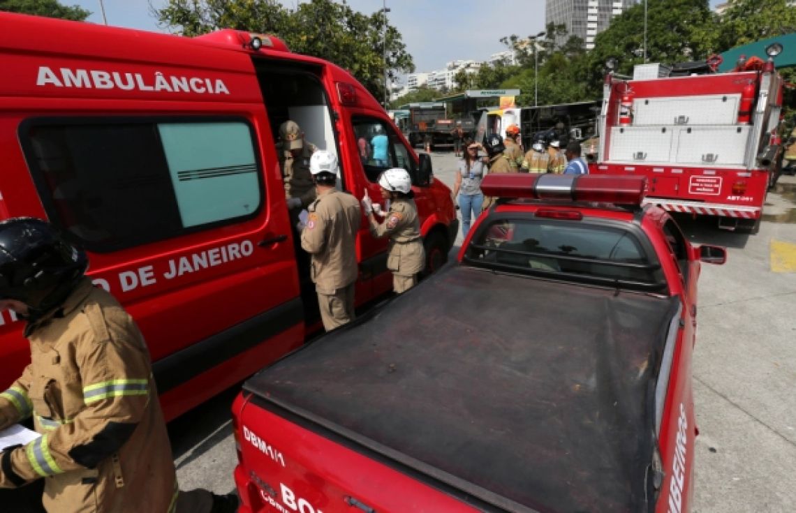 ބްރެޒިލްގެ މަގުމަތީގައި ހިނގި އެކްސިޑެންޓެއްގައި 17 މީހުން މަރުވެއްޖެ