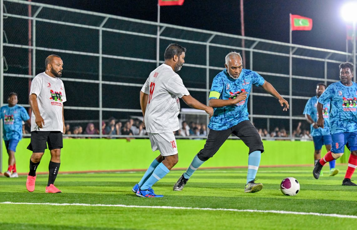 އިންފަންޓީނޯ އާއި ރައީސް ޑރ. މުޢިއްޒުގެ ފުޓްބޯޅަ މެޗެއް މާދަމާ ހަވީރު އޮންނާނެ