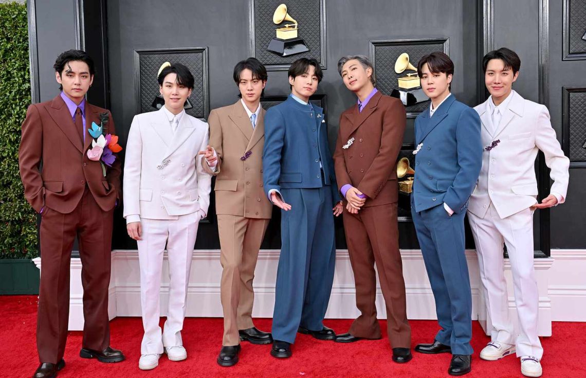 ކޭ-ޕޮޕް ބޭންޑް ބީޓީއެސް