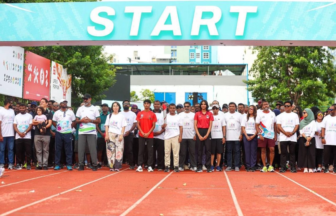 ދުންފަތާ ދެކޮޅަށް ހޭލުންތެރިކުރުމަށް ކުރިއަށްގެންދާ ދުވުން ފަށައިފި