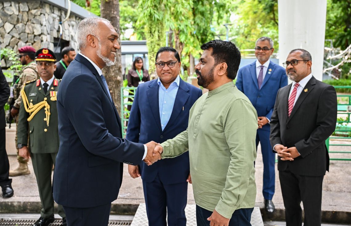 ލަންކާގެ ރައީސް އަނަރު ކުމާރު ޑިސަނަޔަކަ ރާއްޖެއަށް ކުރެއްވި ފުރަމާނަ ދަތުރުފުޅު ތެރެއިން ރައީސް މުއިއްޒުއާ އެކު/ ފޮޓޯ---ރައީސް އޮފީސް