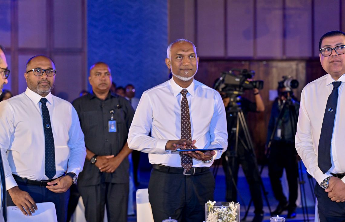 އީ-ވިސާ އާއި އިމިގްރޭޝަނުގެ އޮންލައިން އެޕްލިކޭޝަން ރައީސުލްޖުމްހޫރިއްޔާ ތައާރަފްކުރަނީ---ފޮޓޯ: ރައީސް އޮފީސް