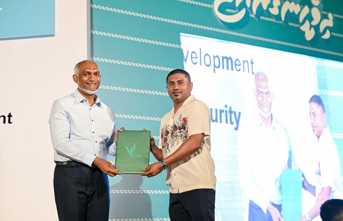 މަހްލޫފާއި އެމްޑީޕީގެ އިސް އެކްޓިވިސްޓުންތަކެއް ޕީއެންސީއަށް ސޮއިކޮށްފި